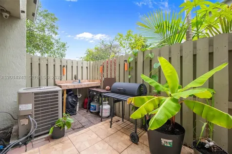 7661 NW 38th Court Sunrise FL 33351