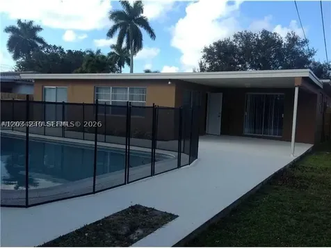 1324 Washington Street Hollywood FL 33019