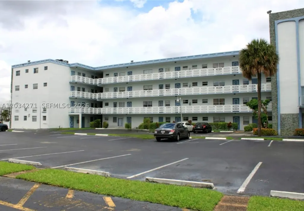 4090 NW 42nd Avenue Lauderdale Lakes FL 33319