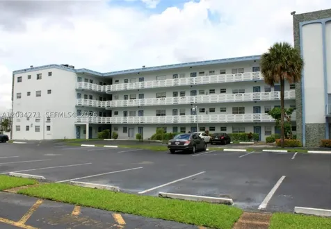 4090 NW 42nd Avenue Lauderdale Lakes FL 33319