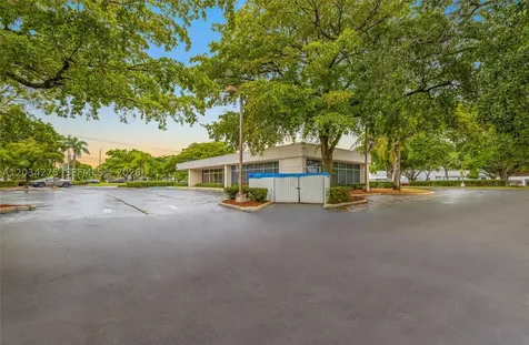 8200 N University Drive Tamarac FL 33321