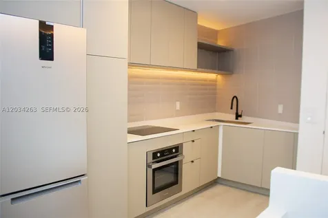 2899 Collins Avenue Miami Beach FL 33140