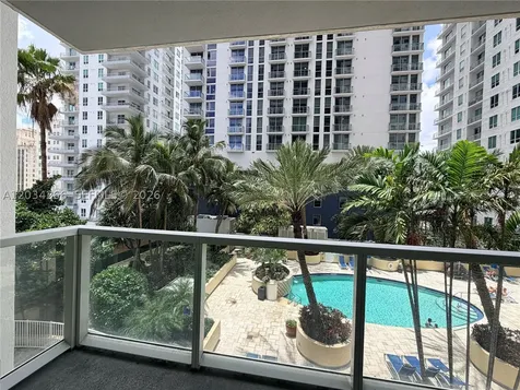 253 NE 2nd Street Miami FL 33132