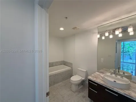 253 NE 2nd Street Miami FL 33132