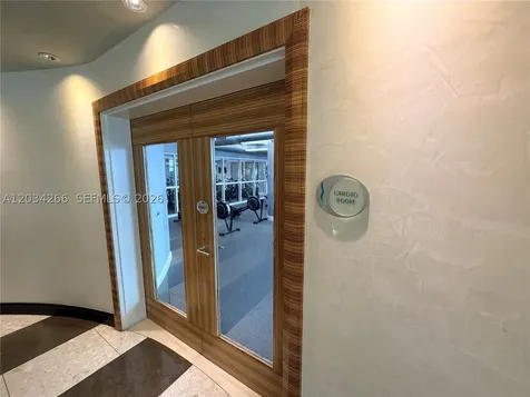 253 NE 2nd Street Miami FL 33132
