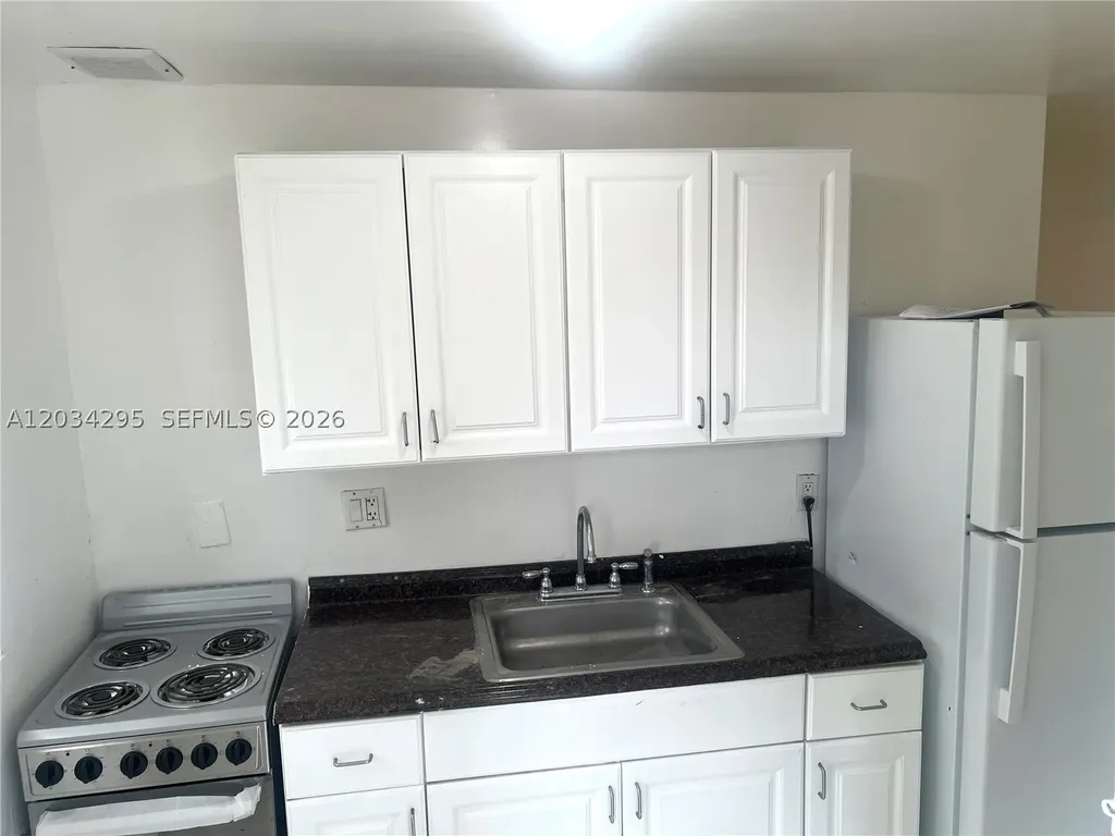 2127 Cleveland Street Hollywood FL 33020