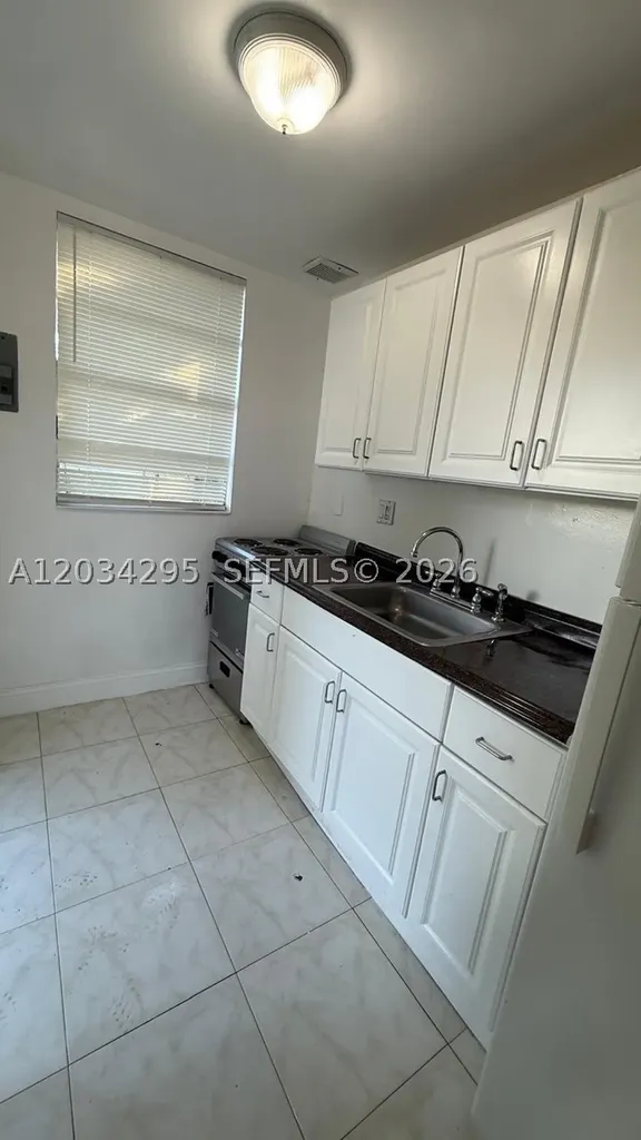 2127 Cleveland Street Hollywood FL 33020