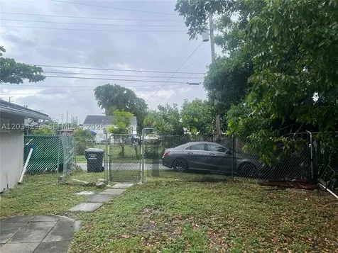 2127 Cleveland Street Hollywood FL 33020