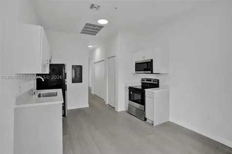 1567 NW 1st Street Miami FL 33125