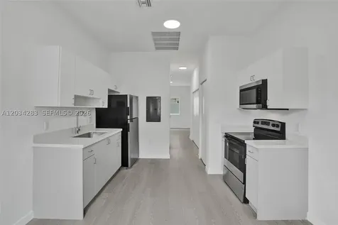 1567 NW 1st Street Miami FL 33125