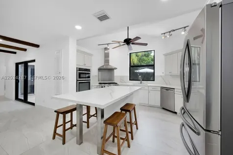 6860 SW 99th Terrace Pinecrest FL 33156