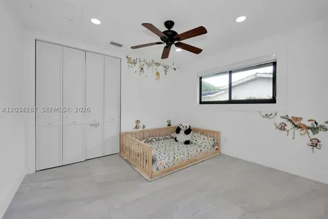 6860 SW 99th Terrace Pinecrest FL 33156
