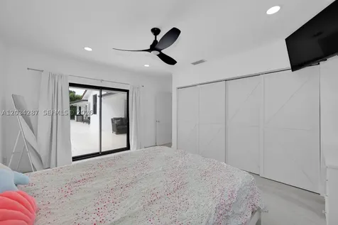 6860 SW 99th Terrace Pinecrest FL 33156