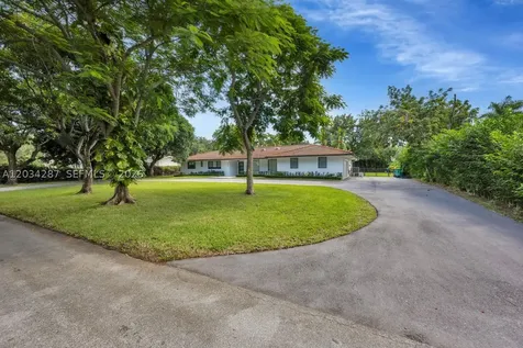 6860 SW 99th Terrace Pinecrest FL 33156