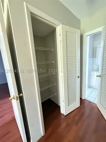 2200 Park Lane Hollywood FL 33021