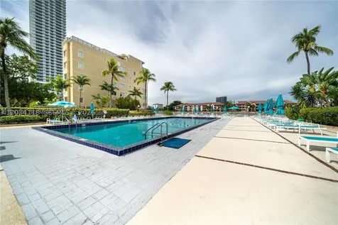 3800 S Ocean Drive Hollywood FL 33019
