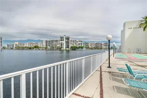 3800 S Ocean Drive Hollywood FL 33019