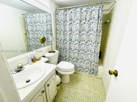 236 Durham F Deerfield Beach FL 33442