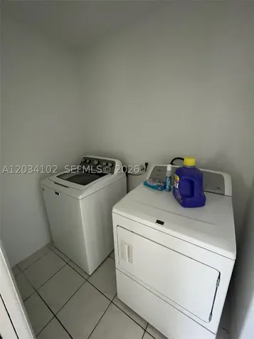 1402 SE 34th Street Cape Coral FL 33904