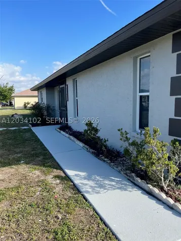 1402 SE 34th Street Cape Coral FL 33904