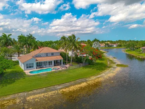 2574 Jardin Way Weston FL 33327