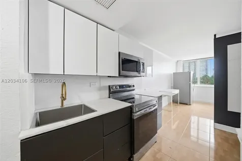 19201 Collins Avenue Sunny Isles Beach FL 33160