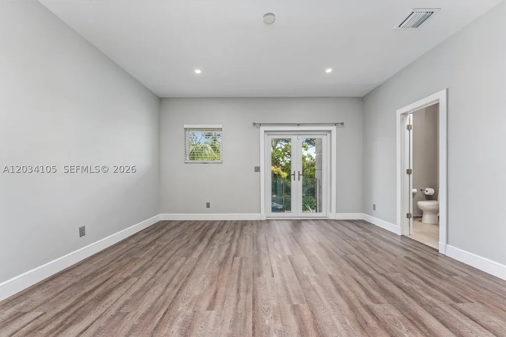 2431 NE 20th Avenue Lighthouse Point FL 33064