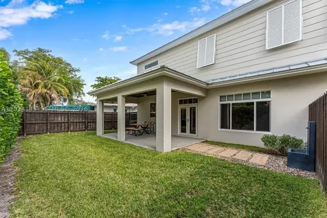 2431 NE 20th Avenue Lighthouse Point FL 33064