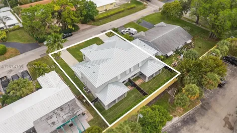 2431 NE 20th Avenue Lighthouse Point FL 33064