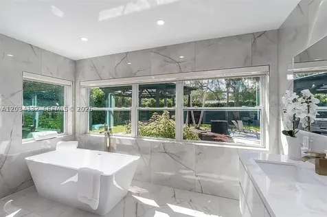 15201 SW 74th Place Palmetto Bay FL 33157