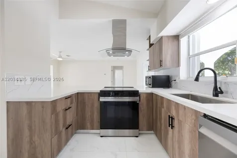 1221 SE 10th Street Deerfield Beach FL 33441