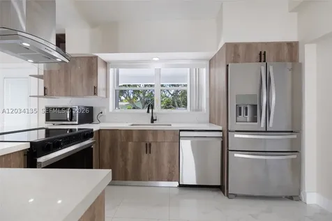 1221 SE 10th Street Deerfield Beach FL 33441