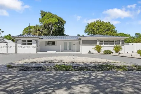 1221 SE 10th Street Deerfield Beach FL 33441
