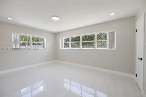 1221 SE 10th Street Deerfield Beach FL 33441