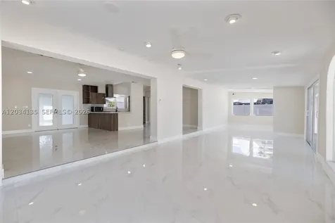 1221 SE 10th Street Deerfield Beach FL 33441