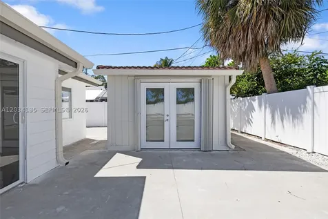 1221 SE 10th Street Deerfield Beach FL 33441
