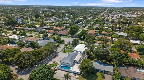 1221 SE 10th Street Deerfield Beach FL 33441