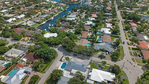 1221 SE 10th Street Deerfield Beach FL 33441