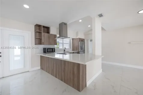 1221 SE 10th Street Deerfield Beach FL 33441