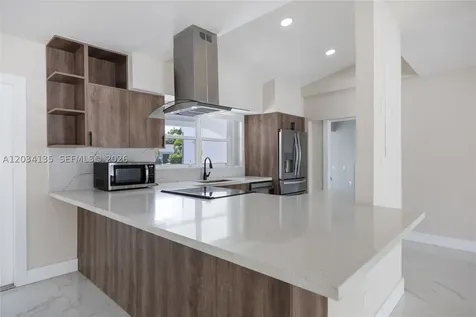 1221 SE 10th Street Deerfield Beach FL 33441