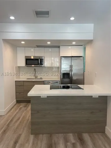 729 Meridian Avenue Miami Beach FL 33139