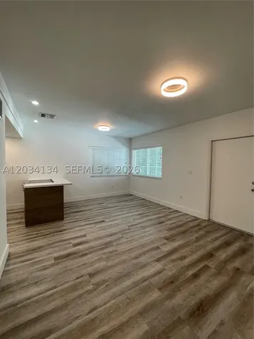 729 Meridian Avenue Miami Beach FL 33139