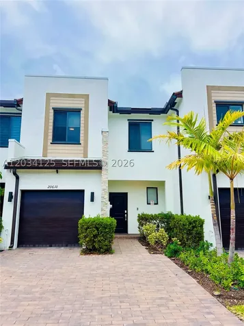 20610 NE 5th Place Miami FL 33179
