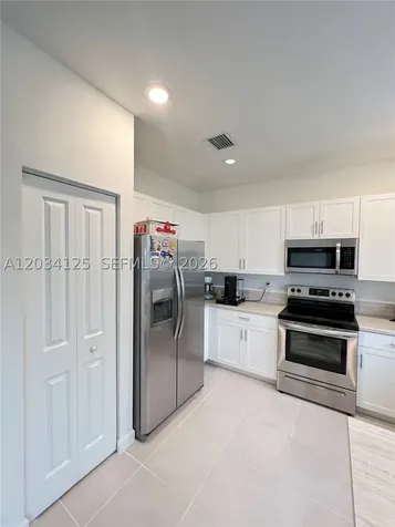 20610 NE 5th Place Miami FL 33179