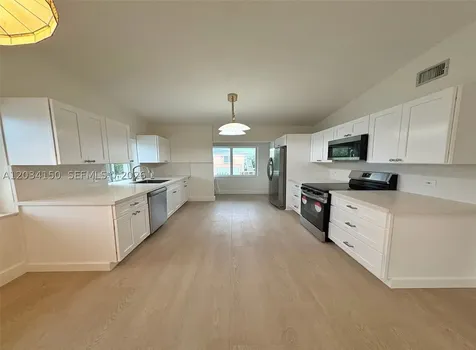136 Marina Avenue Key Largo FL 33037