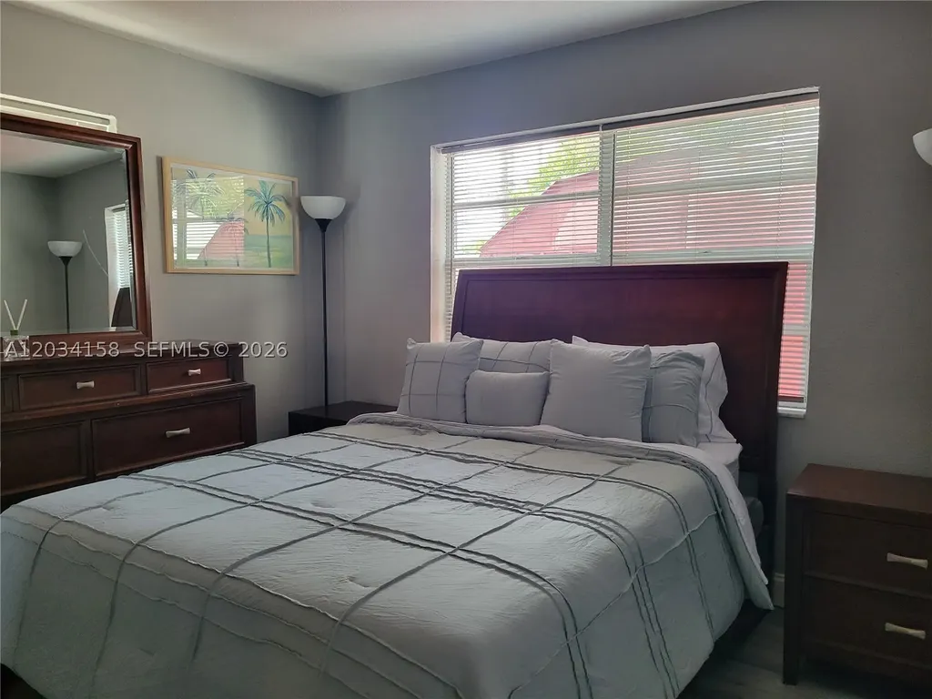 2560 NE 8th Terrace Pompano Beach FL 33064