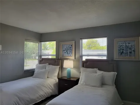 2560 NE 8th Terrace Pompano Beach FL 33064