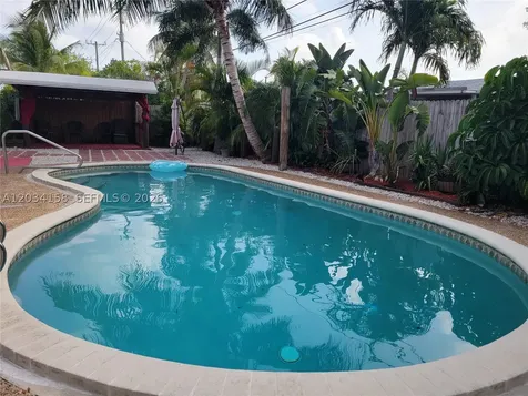 2560 NE 8th Terrace Pompano Beach FL 33064