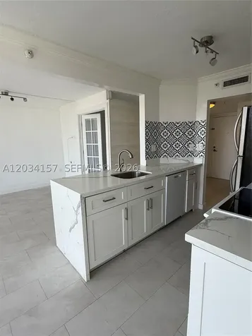 1688 West Avenue Miami Beach FL 33139