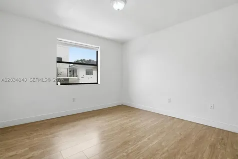 1389 NW 31st Avenue Miami FL 33125